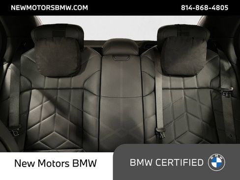 Used 2023 BMW i7 xDrive60 AWD/4WD image 13