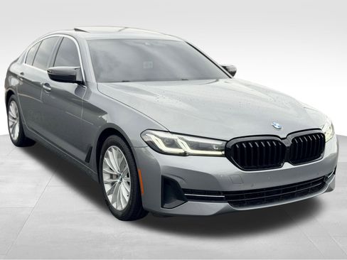 Used 2023 BMW 530i xDrive w/ Premium Package AWD/4WD image 3