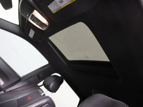 Used 2018 Dodge Durango R/T w/ Technology Group image 5