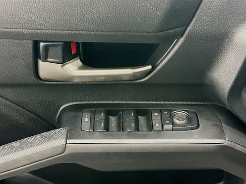 Used 2025 Toyota Tacoma TRD Off-Road image 15