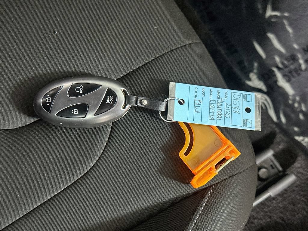 Used 2025 Hyundai Elantra SEL FWD image 37