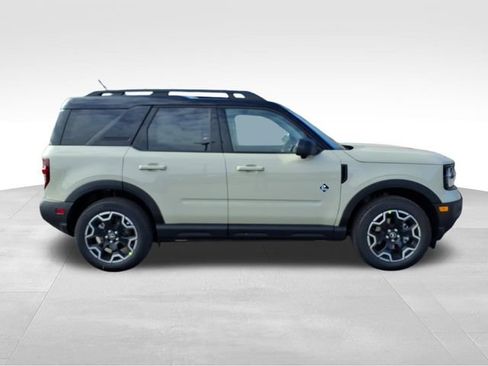 New 2025 Ford Bronco Sport Outer Banks w/ Outer Banks Tech Package+ AWD/4WD image 14