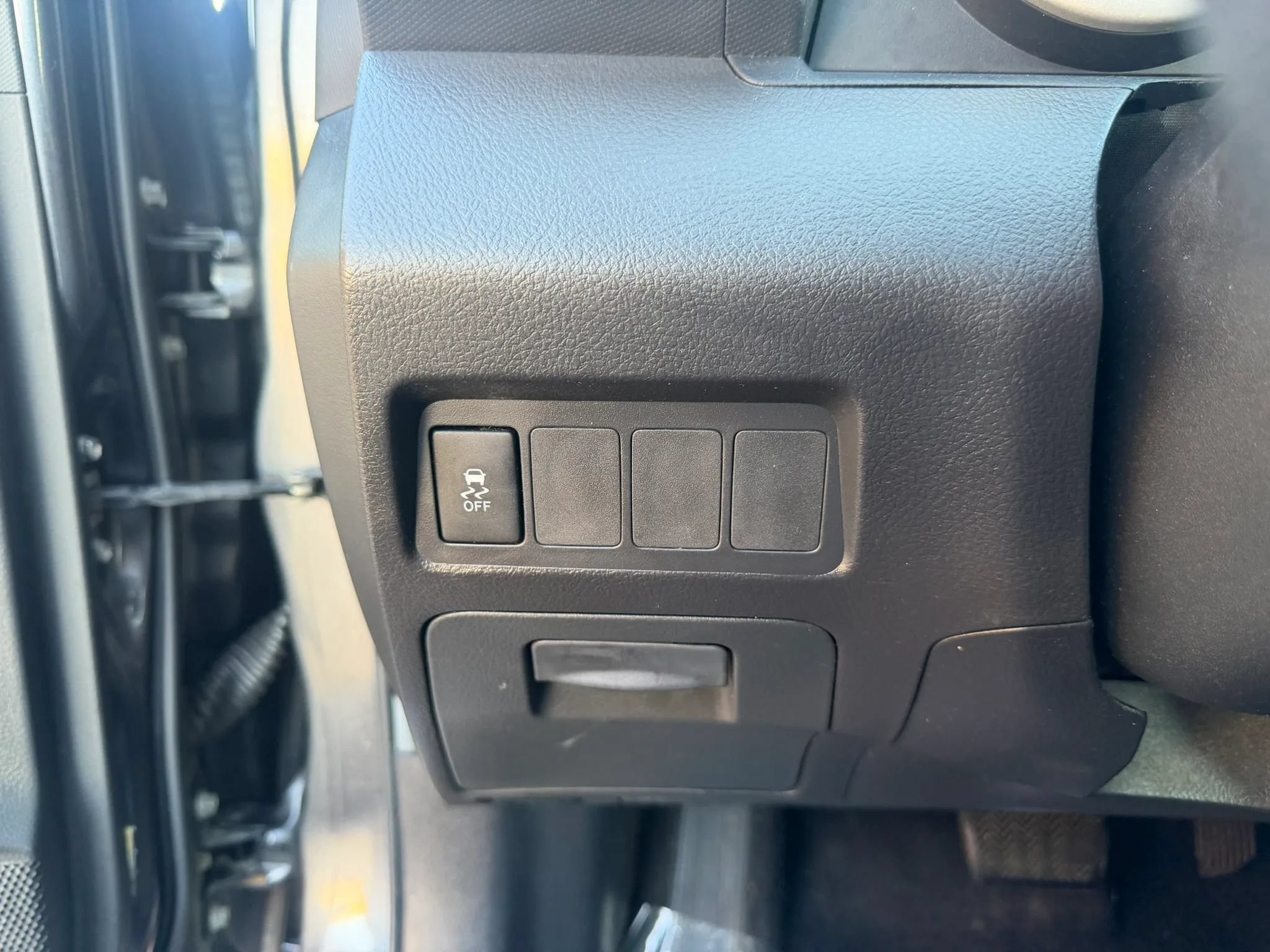 Used 2009 Toyota Matrix S w/ All Weather Guard Pkg FWD image 21