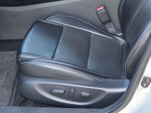 Used 2020 Nissan Maxima 3.5 SV w/ Floor Mat Group FWD image 14