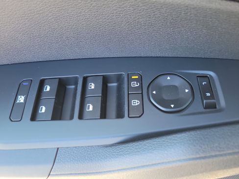 New 2026 Kia Sportage LX FWD image 20