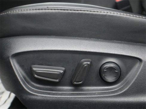 Used 2024 Toyota Camry XSE image 11