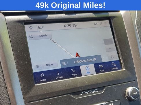 Used 2020 Ford Fusion SE FWD image 20