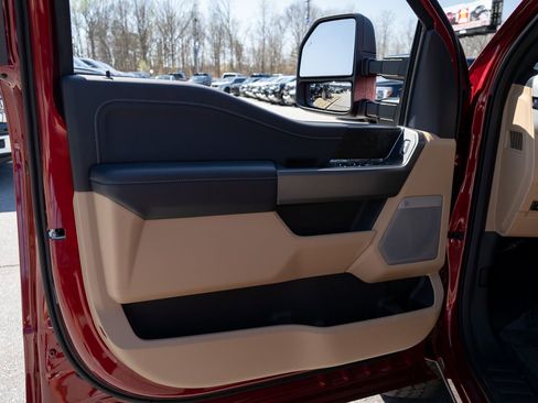 New 2026 Ford F250 XLT w/ XLT Premium Package AWD/4WD image 16