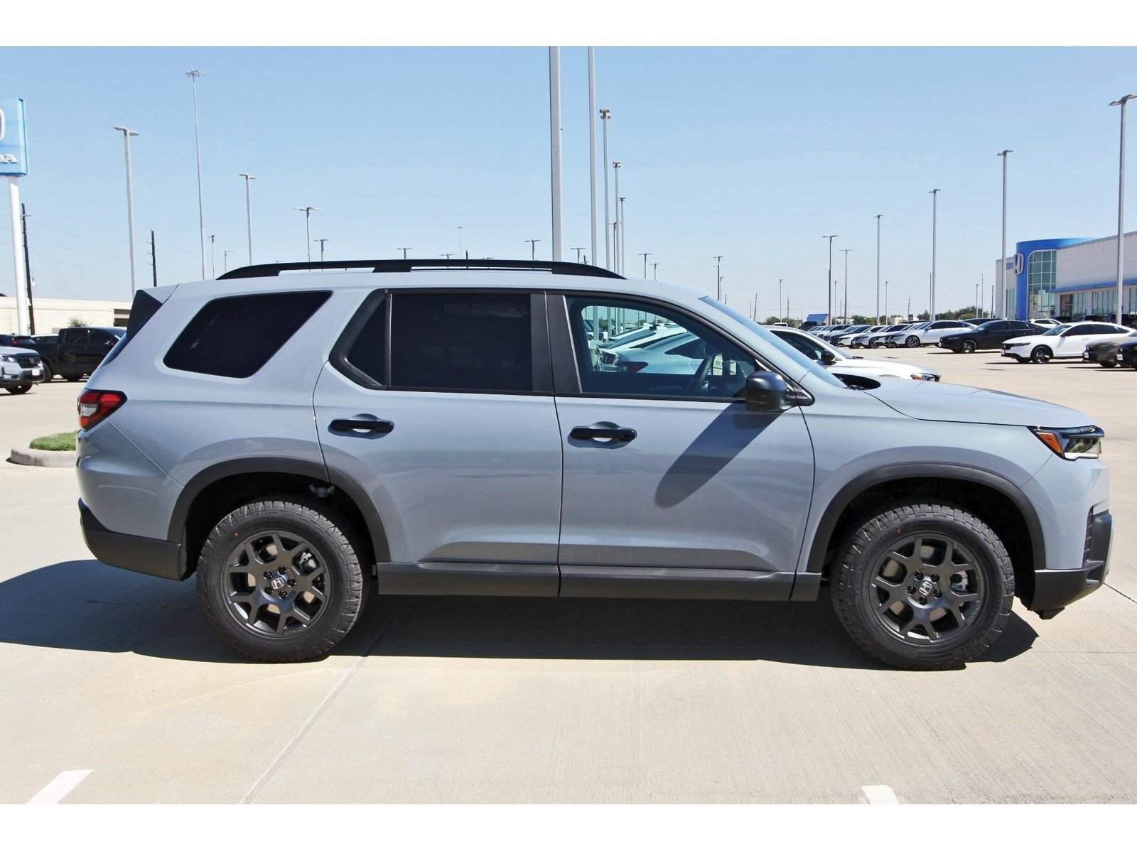 New 2026 Honda Pilot TrailSport image 8