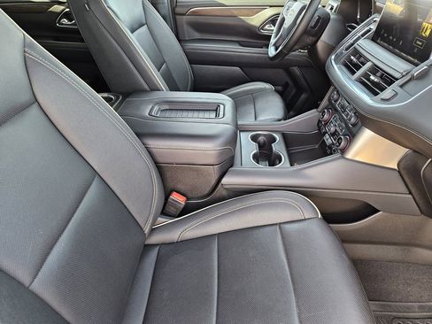Used 2024 Chevrolet Tahoe Premier AWD/4WD image 19