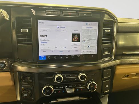 Used 2024 Ford F450 Lariat w/ Camper Package AWD/4WD image 17