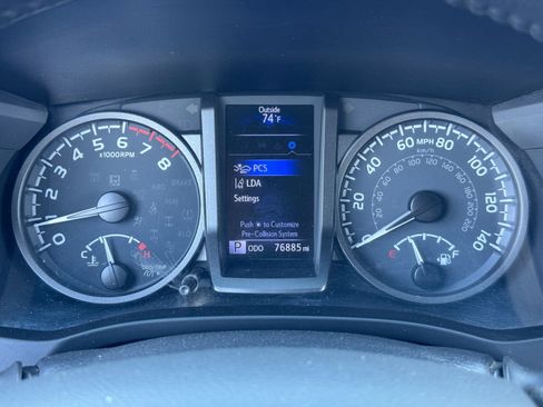 Used 2020 Toyota Tacoma TRD Sport image 17