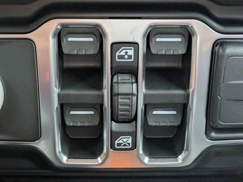 New 2026 Jeep Wrangler Unlimited Sahara AWD/4WD image 23
