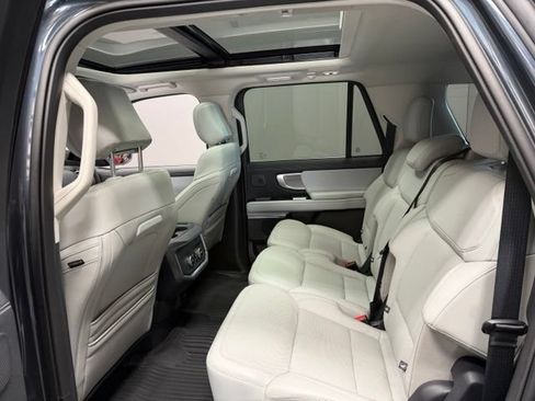 Used 2025 Ford Expedition Max Platinum w/ Driver's Package AWD/4WD image 20