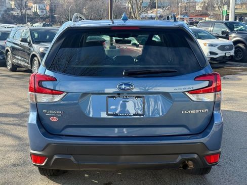 Used 2023 Subaru Forester Premium image 7