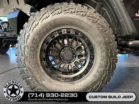 Used 2024 Jeep Wrangler Unlimited Rubicon AWD/4WD image 24
