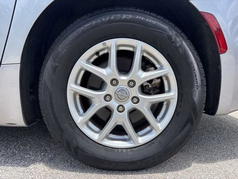 Used 2020 Chrysler Pacifica Touring-L FWD image 38