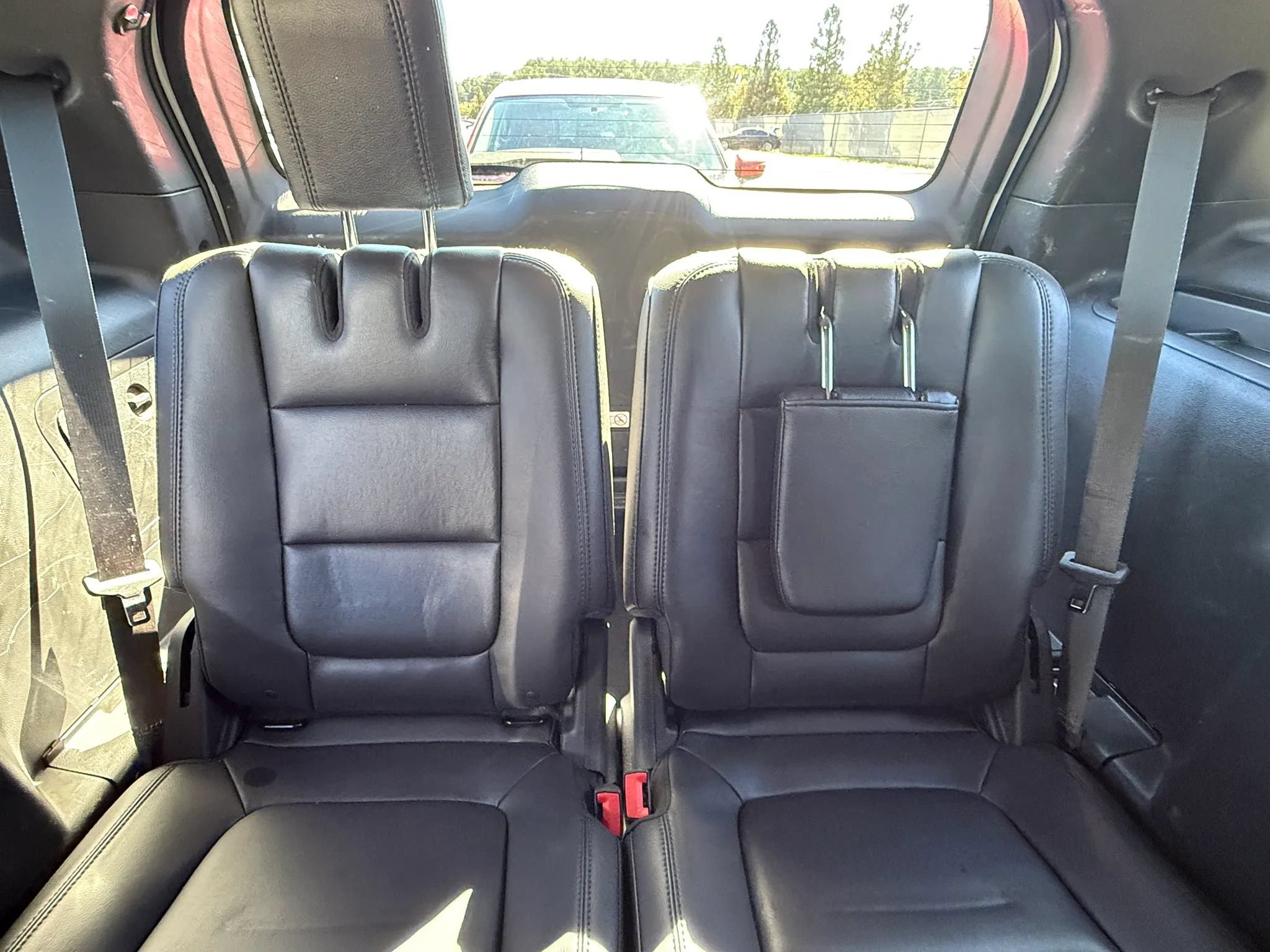 Used 2015 Ford Explorer XLT w/ Equipment Group 202B AWD/4WD image 23