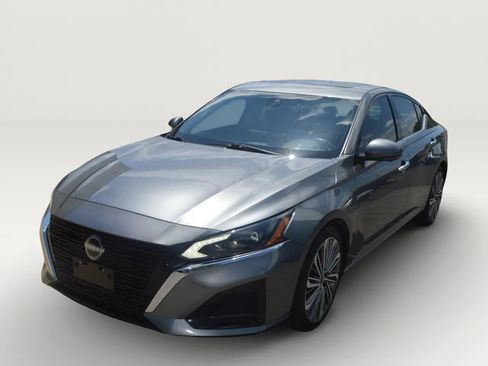 Used 2023 Nissan Altima 2.5 SL FWD image 2