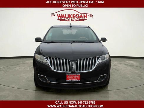 Used 2011 Lincoln MKX Base AWD 4dr SUV w/ 101A Rapid Spec Order Code image 2