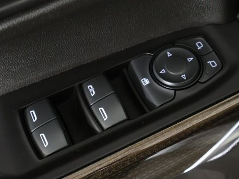 Used 2022 Chevrolet Silverado 1500 LT image 35