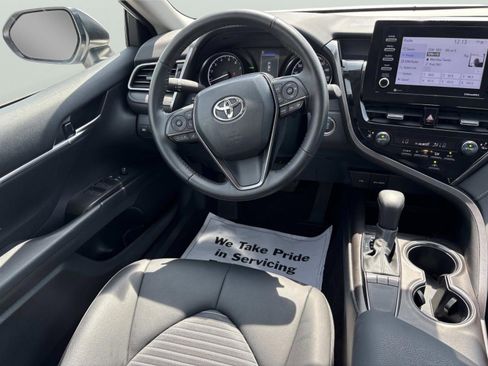 Used 2024 Toyota Camry SE w/ Convenience Package image 9