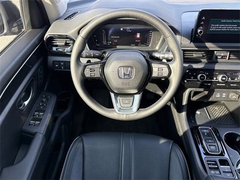 Used 2023 Honda Pilot Elite image 11