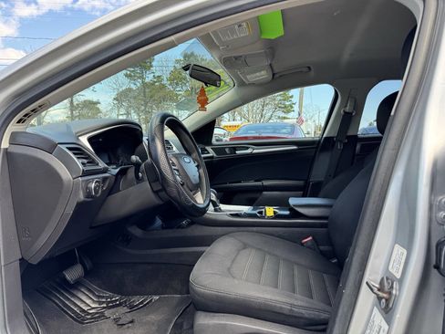 Used 2013 Ford Fusion SE FWD image 14