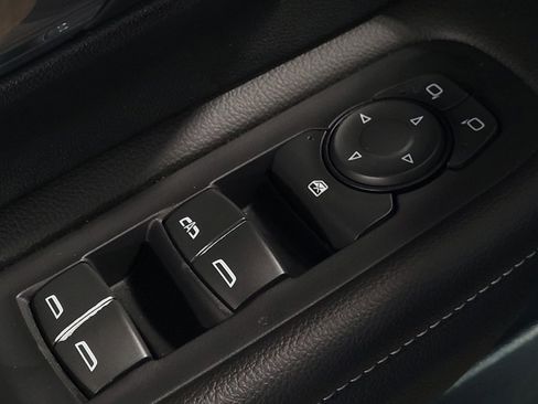 Used 2023 GMC Terrain SLE w/ Elevation Edition FWD image 27