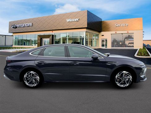 New 2026 Hyundai Sonata SEL FWD image 28
