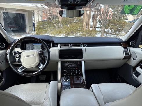 Used 2019 Land Rover Range Rover HSE image 21