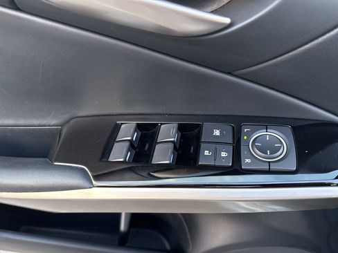 Used 2018 Lexus IS 300 image 17