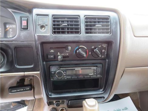 Used 1999 Toyota Tacoma 4x4 Xtracab V6 image 7