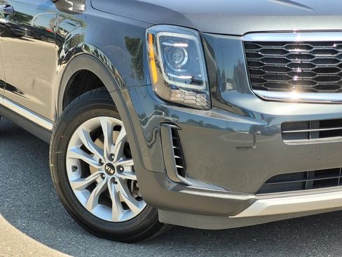 Used 2022 Kia Telluride LX AWD/4WD image 4