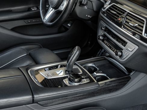 Used 2022 BMW 750i xDrive 750i xDrive w/ Executive Package image 24