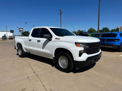 Used 2022 Chevrolet Silverado 1500 W/T w/ WT Value Package AWD/4WD image 3