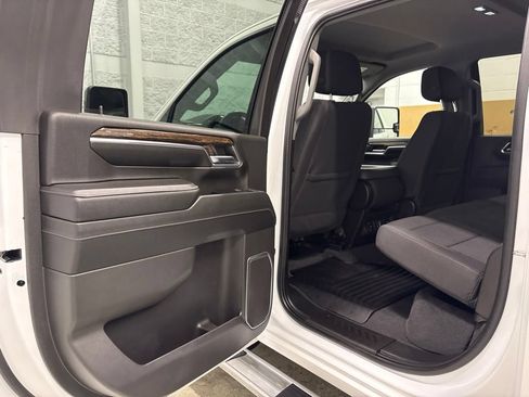 Used 2024 GMC Sierra 3500 SLE w/ SLE Value Package AWD/4WD image 35