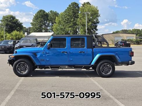 Used 2023 Jeep Gladiator Sport AWD/4WD image 2