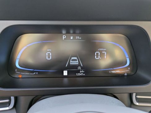 Certified 2025 Hyundai Elantra SE w/ Cargo Package image 19