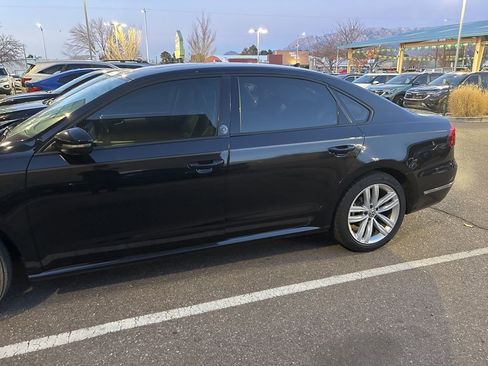 Used 2019 Volkswagen Passat 2.0T Wolfsburg image 4