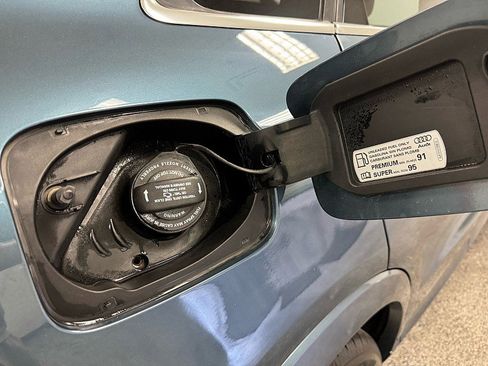 Used 2017 Audi Q3 2.0T Premium Plus w/ Premium Plus Package image 28