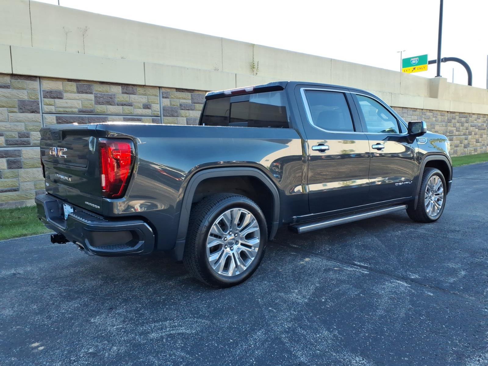 Used 2021 GMC Sierra 1500 Denali w/ Denali Premium Package AWD/4WD image 11