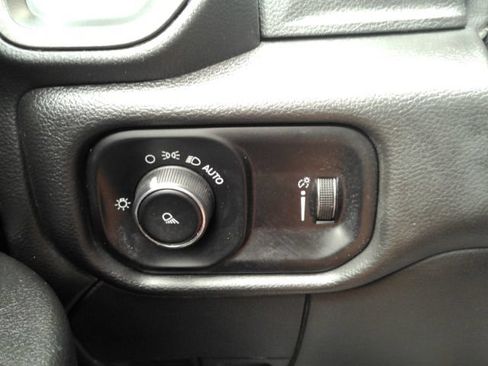 Used 2022 RAM 2500 Tradesman RWD image 30