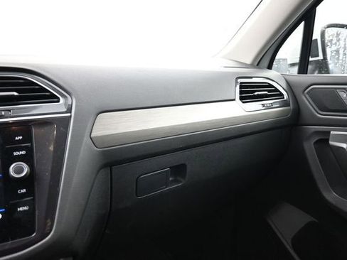 Used 2021 Volkswagen Tiguan S FWD image 28