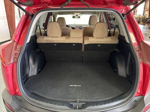 Used 2013 Toyota RAV4 LE AWD/4WD image 18