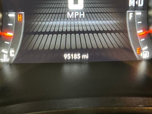 Used 2020 Dodge Challenger SXT w/ Driver Convenience Group image 17