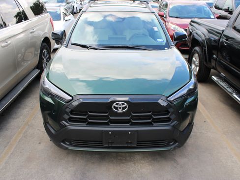 Used 2026 Toyota Corolla Cross LE FWD image 4