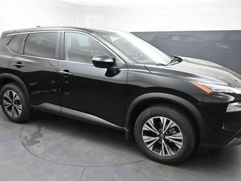 Used 2023 Nissan Rogue SV FWD image 25