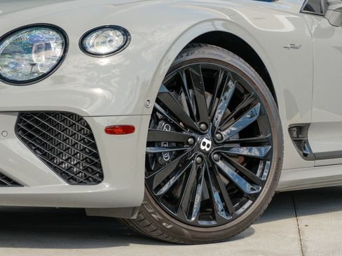 Used 2022 Bentley Continental GT Speed image 23