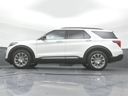 Certified 2025 Ford Explorer Active w/ Active Comfort Package image 46